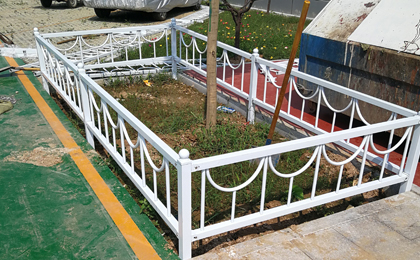 草坪圍欄 草坪圍欄